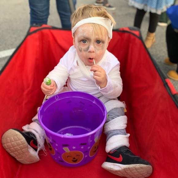 Meet your Posher, Britny - Picture 5 of 6